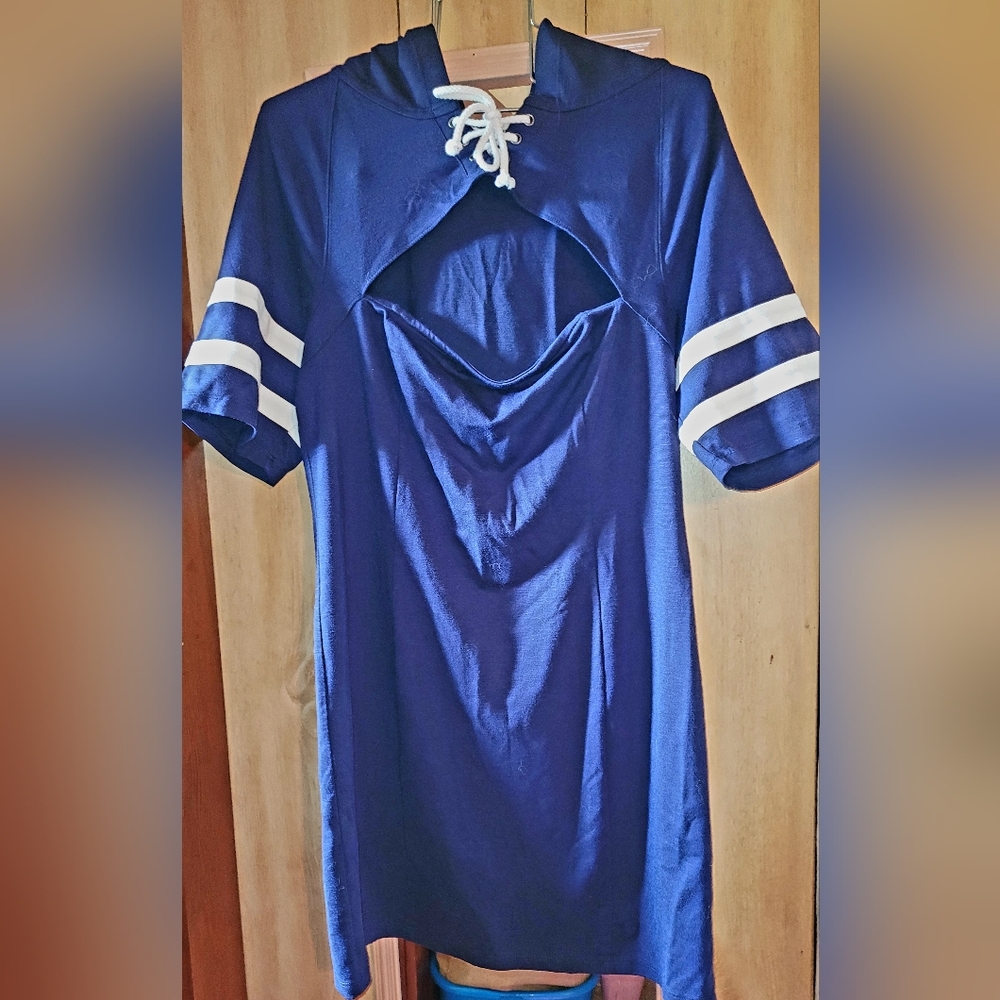 Womens sezy hooded form fitted dress by VENUS size large